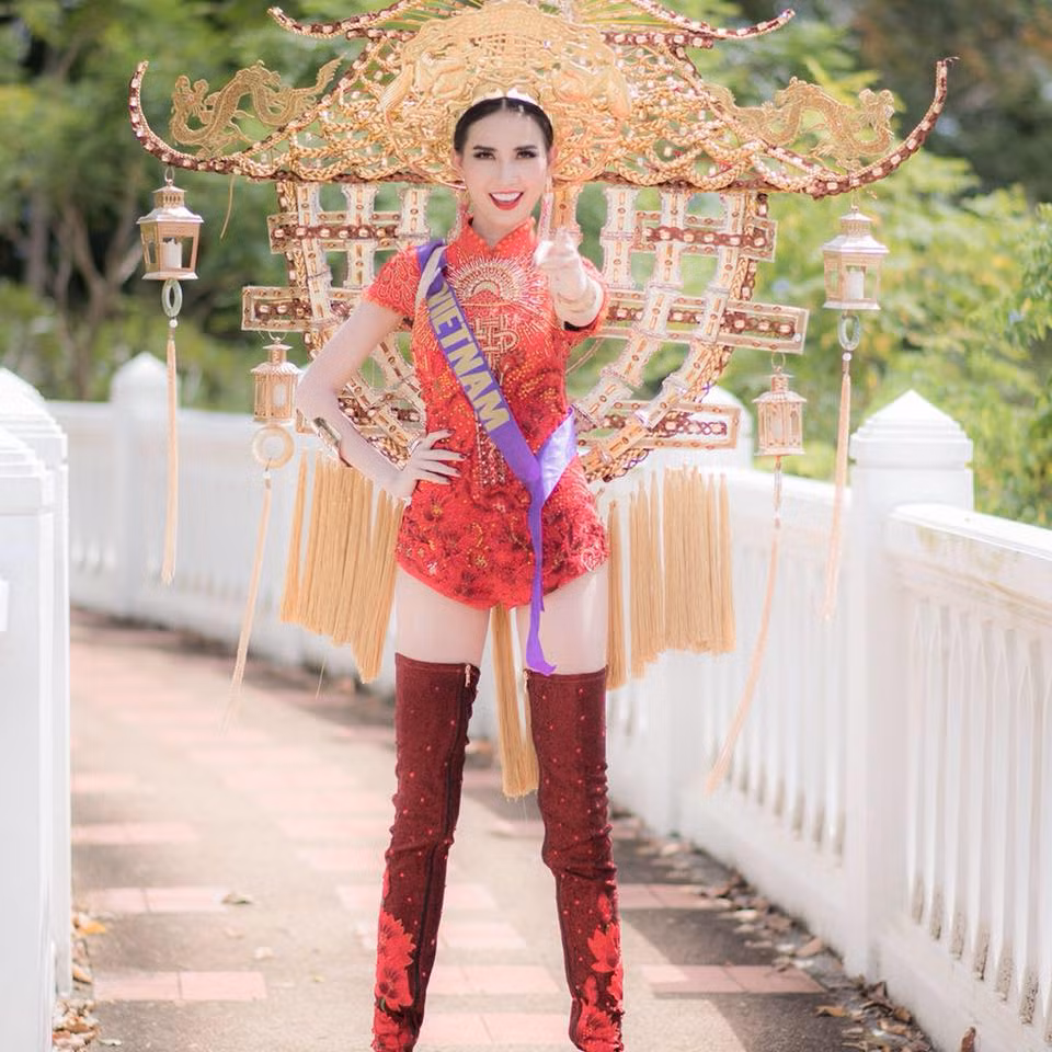 So với Phan Thị Mơ của hiện tại, dễ dàng nhận thấy cô đã "lột xác" một cách ngoạn mục.
