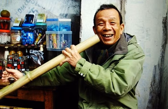 Sau 40 năm cống hiến cho nghệ thuật, nghệ sĩ Văn Hiệp đã mãi mãi ra đi vì căn bệnh ung thư phổi vào tháng 4/2013. Ông hưởng thọ 70 tuổi.