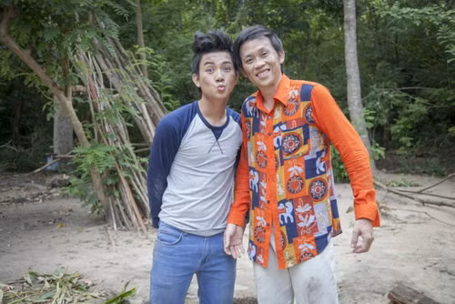 Không chỉ ca hát, Hoài Lâm còn lấn sân sang lĩnh vực phim ảnh. Nhờ sự hậu thuẫn của cha nuôi Hoài Linh và sự nỗ lực của bản thân mà sự nghiệp của quán quân "Gương mặt thân quen" mùa 2 phất lên như diều gặp gió.