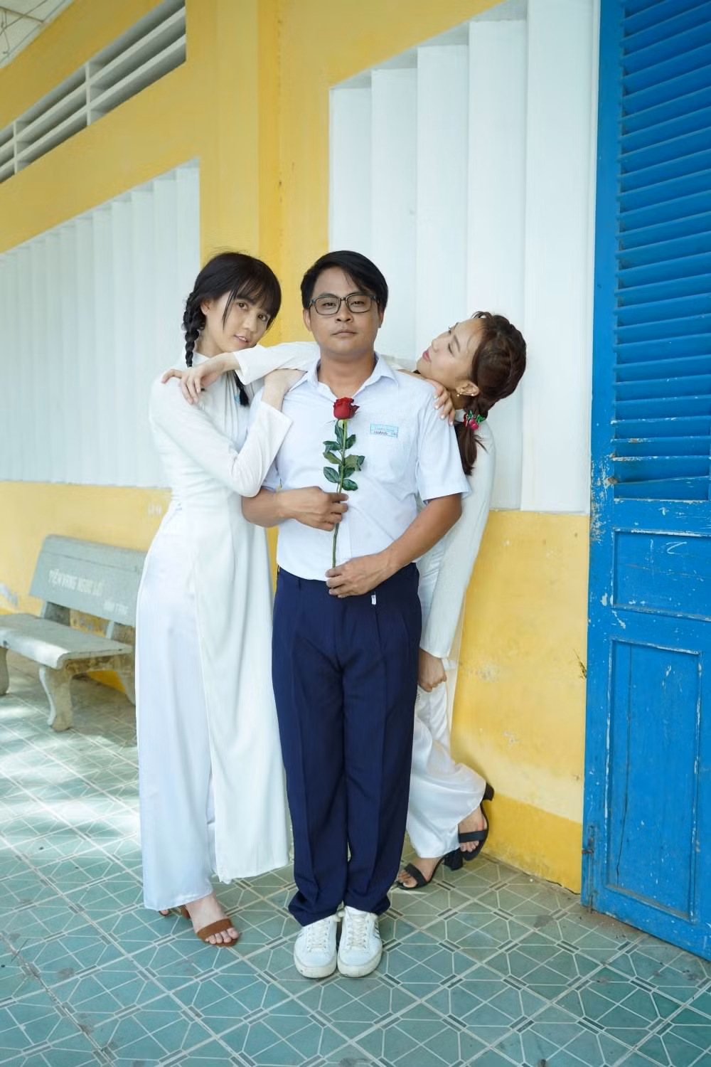Trước sức ép kết hôn từ phía gia đình, với vai trò là “thủ lĩnh”, Trang đưa ra quyết định táo bạo để bộ ba bạn thân "vùng lên".