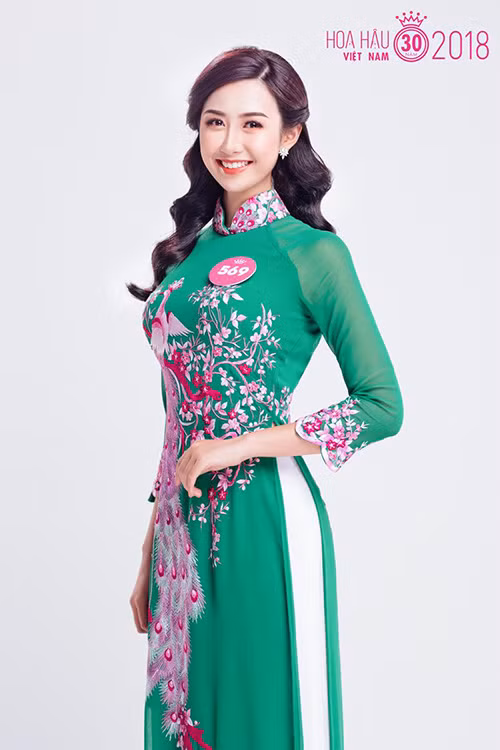 Người đẹp sinh năm 1995 là một trong những thí sinh sáng giá lọt vào chung kết cuộc thi Hoa hậu Việt Nam năm nay.