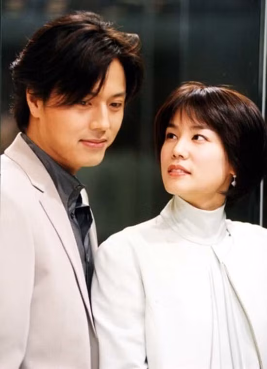 Trong phim, trưởng phòng Jang Jae Hyuk sở hữu vẻ ngoài hào hoa, lãng tử, vướng phải mối tình tay ba với Lee Sun Woo và chị gái của cô này. Ảnh: Visitkorea.