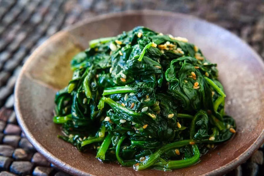 Nhóm tiêu thụ nhiều thực phẩm chứa quercetin, lutein, zeaxanthin có thể giảm nguy cơ mắc ung thư phổi