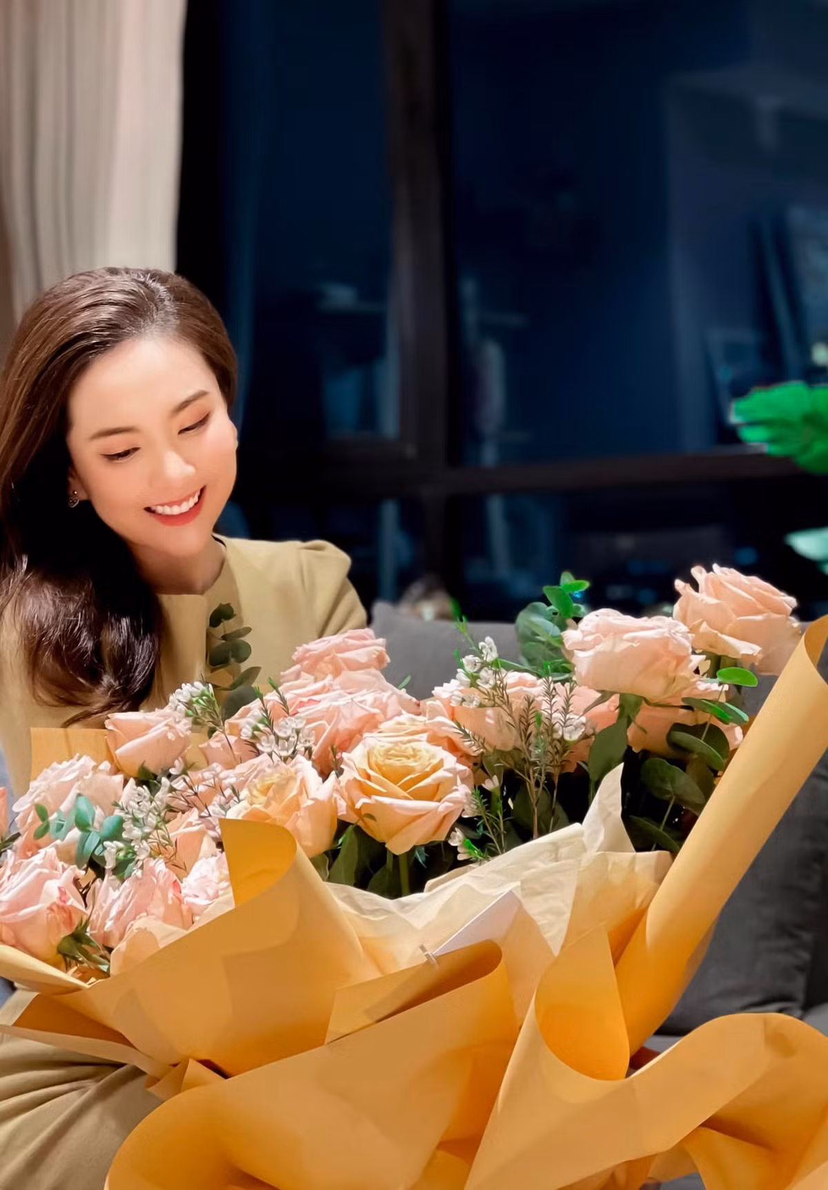 Không chỉ tài năng, MC Mai Ngọc còn sở hữu nhan sắc xinh đẹp, nụ cười tươi cùng vóc dáng cân đối nhờ chăm chỉ tập luyện.