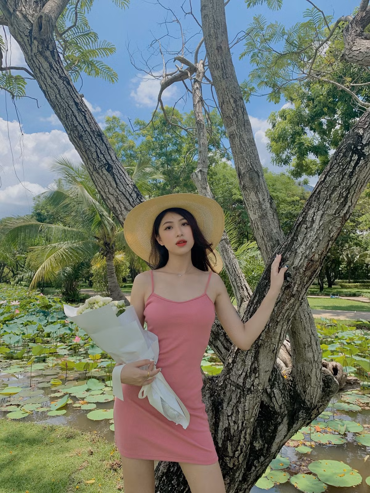 Hình tượng mà Nguyên hướng đến trong công việc là người luôn đúng giờ giấc, nghiêm túc trong công việc và làm việc hết mình. Ảnh: FBNV