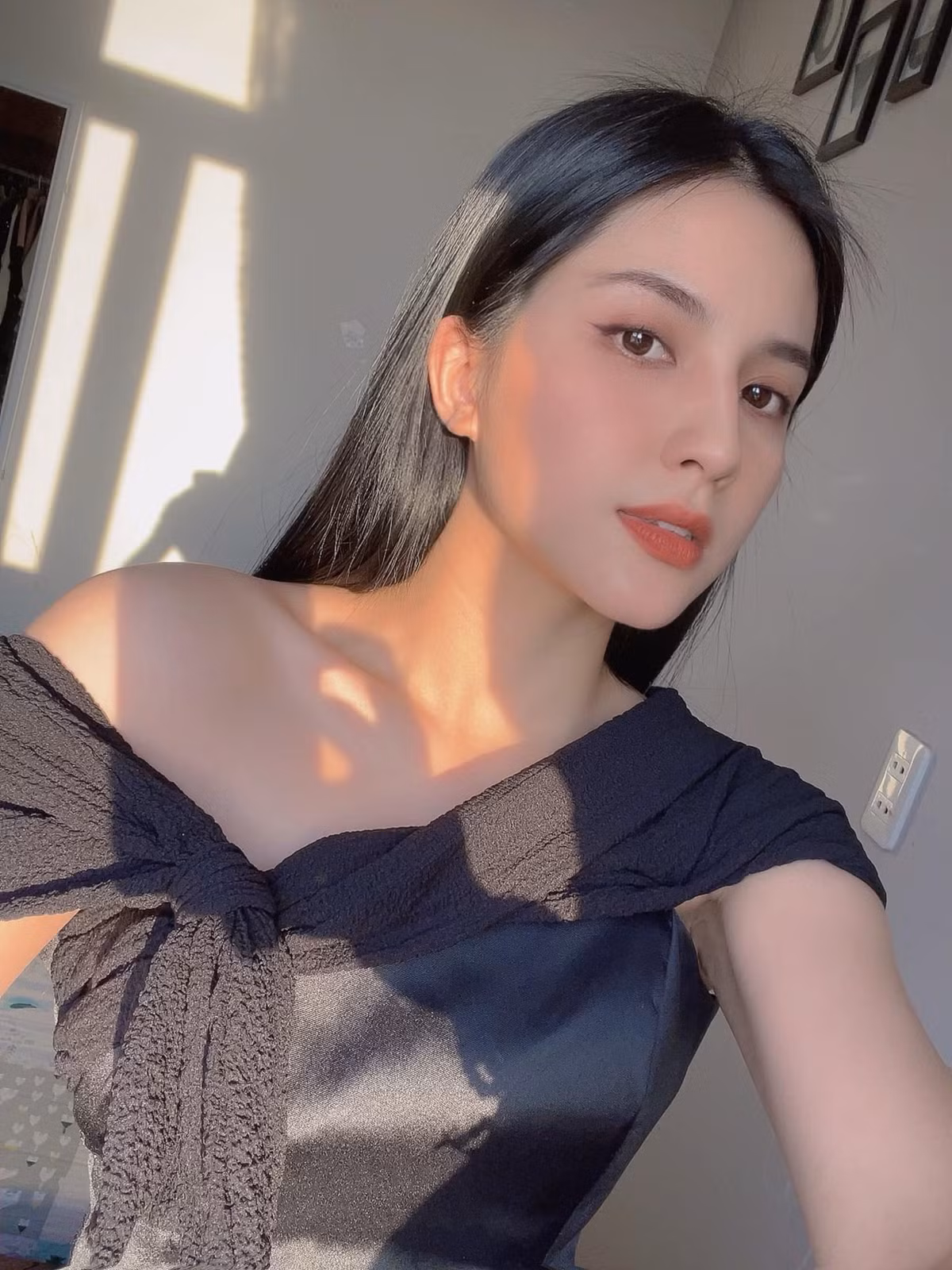 Hậu lùm xùm, hot girl Thiên An bị antifan buông lời cay nghiệt Hau lum xum, hot girl Thien An bi antifan buong loi cay nghiet
