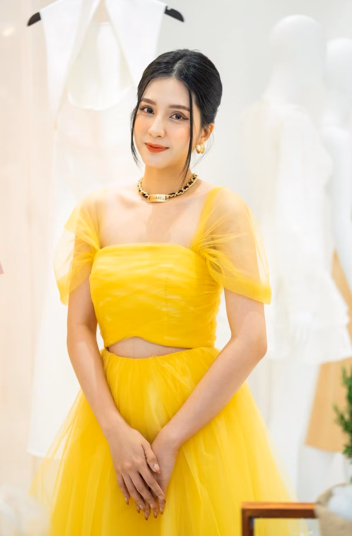 Gây chú ý từ khi vào MV nhưng mãi đến chuyện lùm xùm chuyện tình cảm với Jack, cái tên Thiên An mới nổi như cồn trên mạng.