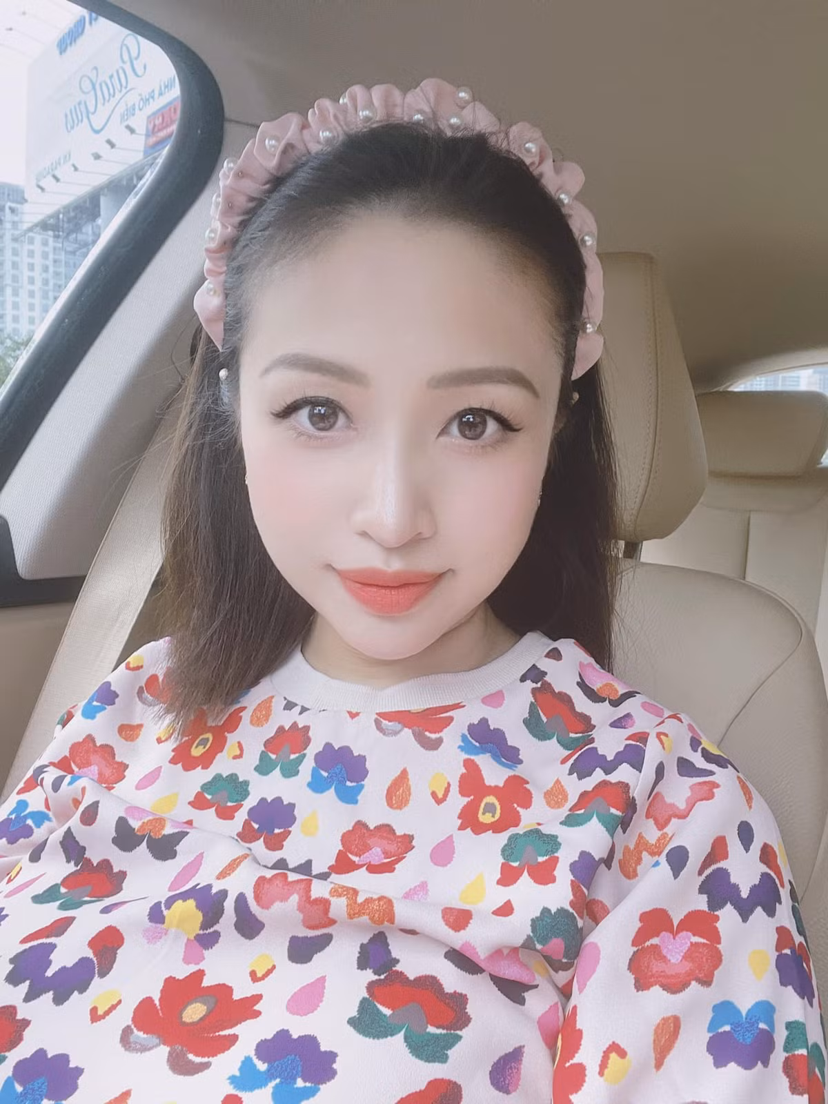 Sau nhiều trắc trở, đến nay Vân Hugo đã dần ổn định cuộc sống và có được hạnh phúc của riêng mình.