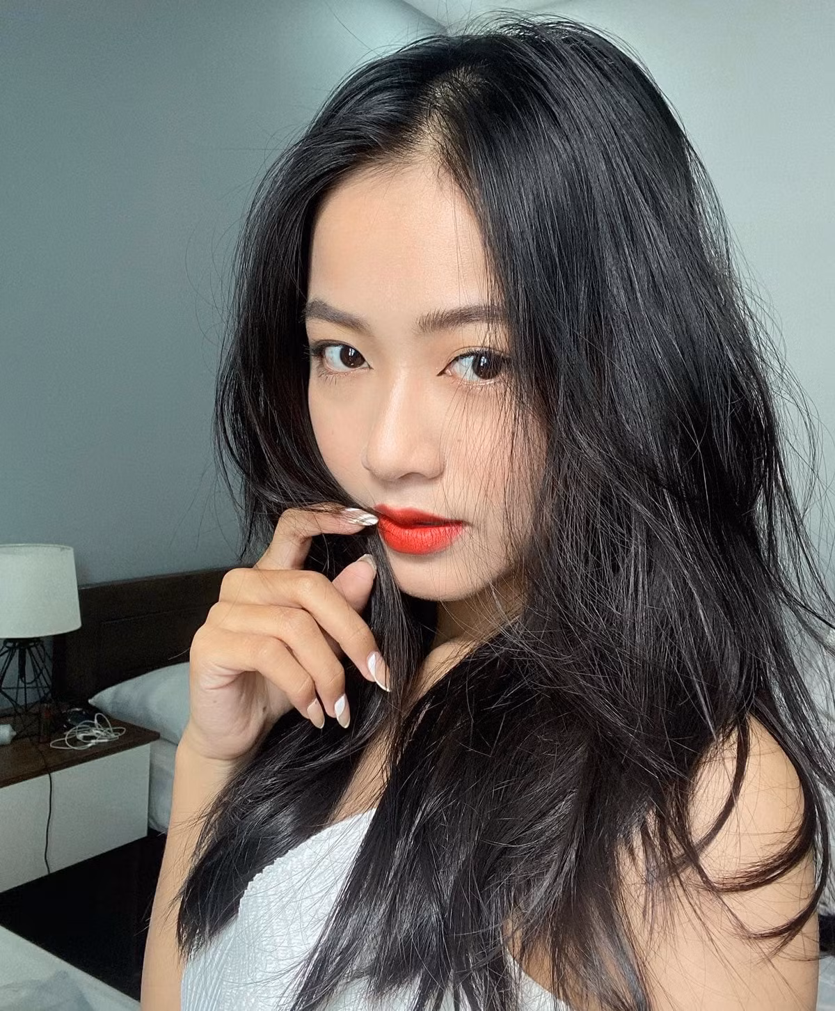 Hiện tại, Xuân Mai đang là gương mặt người mẫu ảnh đắt giá khi được nhiều local brand mời chụp hình lookbook. Đây là xu hướng người mẫu ảnh ngày một phổ biến.