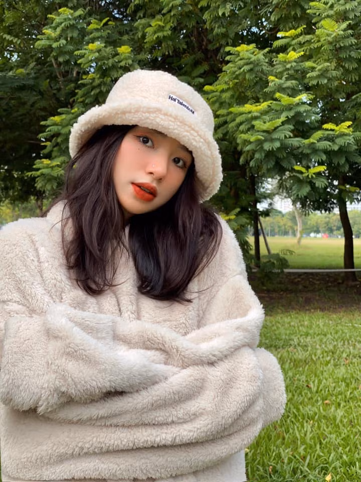 Nhờ ngoại hình nổi bật nên Hồng Sang đã nhận được sự chú ý từ đông đảo các bạn trẻ yêu thời trang.