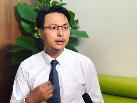 Ong Suong rut sung de doa tai xe o Bac Ninh: Vi sao bi dieu tra “De doa giet nguoi”?-Hinh-2