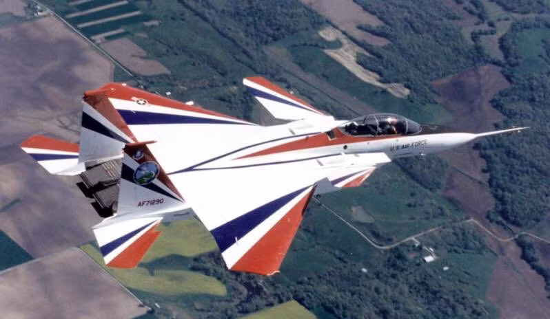 Về cơ bản, phiên bản F-15 ACTIVE được NASA cho ra đời với nhiệm vụ thử nghiệm. Trên chiếc F-15 ACTIVE này, NASA có thể lắp đặt được rất nhiều thiết bị khác nhau theo dạng mô-dun để thử nghiệm công nghệ. Nguồn ảnh: BI.