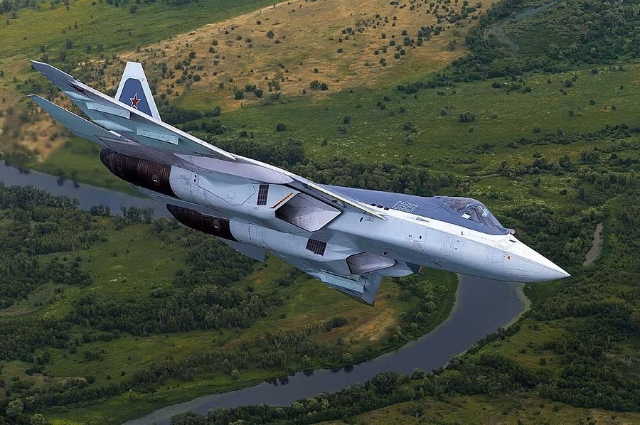 Bên cạnh đó, hệ thống điện tử hàng không tiên tiến của tiêm kích thế hệ năm Su-57 khiến nó trở thành mối đe dọa đối với "các mục tiêu trên không có giá trị cao".