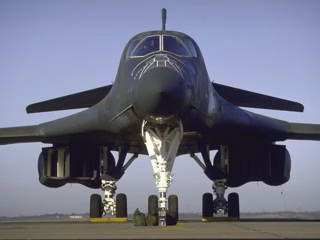 Tạp chí National Interest cho biết, trong năm 2021, dự kiến có tới 17 oanh tạc cơ B-1B Lancer sẽ được không quân Mỹ chính thức cho ngừng hoạt động.