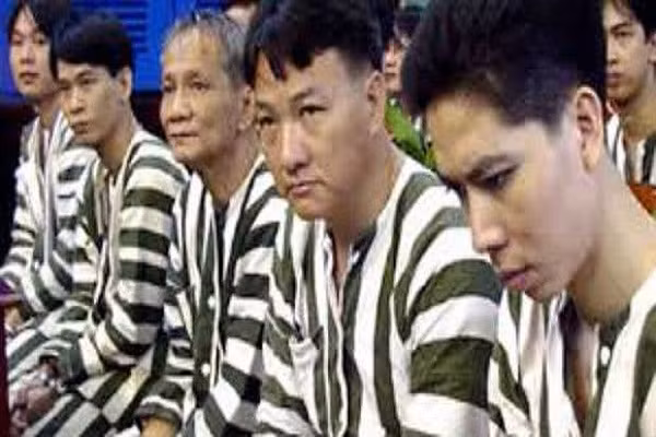 Nam Cam (Ky 7): Nguoi hoa giai an oan giang ho Sai Gon
