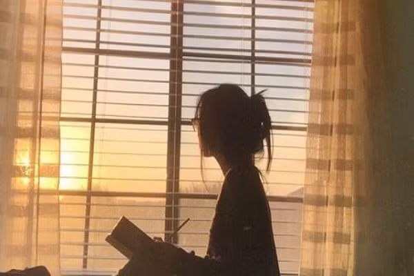 Giám đốc 'đổ nhào' vì thư ký trẻ quá ngọt ngào, quyến rũ Giam doc 'do nhao' vi thu ky tre qua ngot ngao, quyen ru
