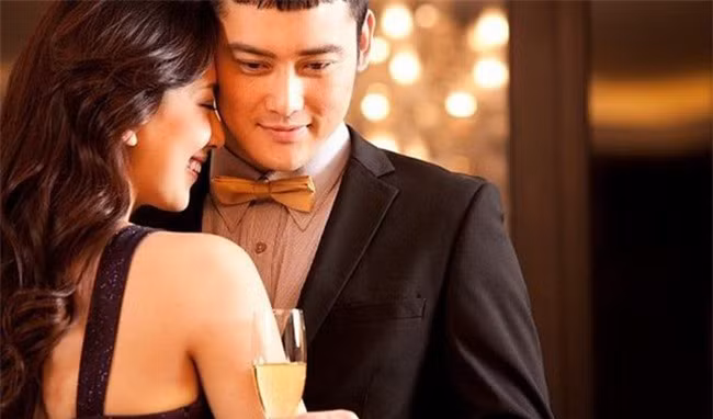 Mách chị em bằng chứng tố cáo chồng lấp liếm chuyện ngoại tình Mach chi em bang chung to cao chong lap liem chuyen ngoai tinh