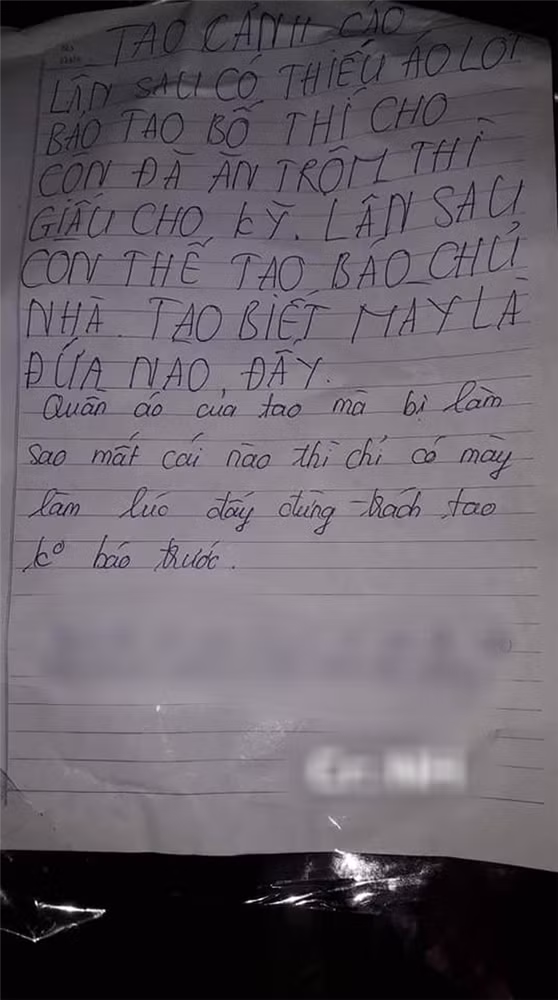 Do khoc do cuoi tam thu co gai gui den ten trom quan ao