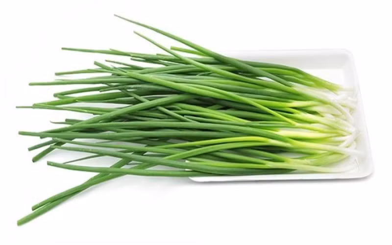 Tăng cường hệ miễn dịch: Hành lá giàu vitamin C và vitamin A, giúp tăng cường hệ thống miễn dịch và bảo vệ cơ thể khỏi nhiễm trùng.