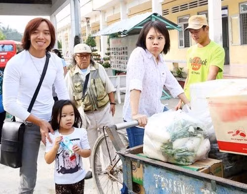 Chan dung nguoi dan ong trung 