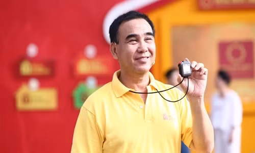 Doi dien voi viec bi khoi kien, MC Quyen Linh noi gi?