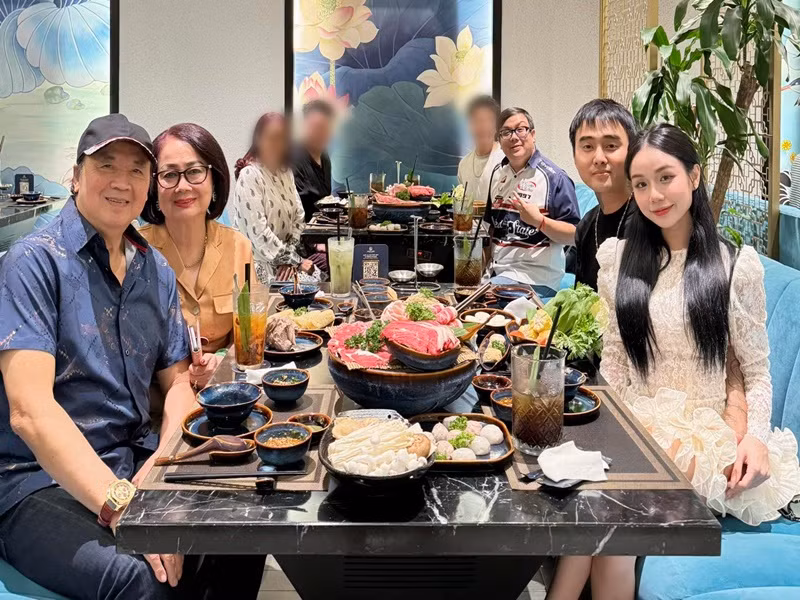 Đạt G được lòng gia đình của Bảo Ngọc kể từ khi cả hai gắn bó. Ảnh: FB Đạt G.
