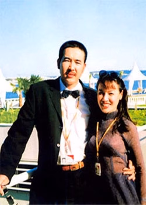 Vợ đạo diễn Bùi Thạc Chuyên sinh năm 1968, sở hữu nhan sắc đầy cuốn hút ngày còn trẻ.