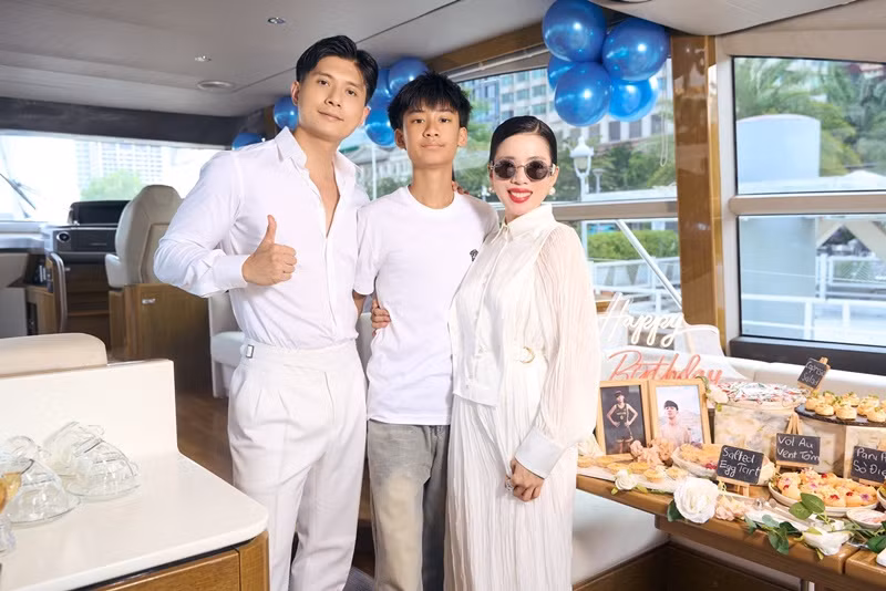 Lâm Bảo Châu có mặt trong tiệc sinh nhật của bé Kỳ Anh. Ảnh: FB Lệ Quyên.