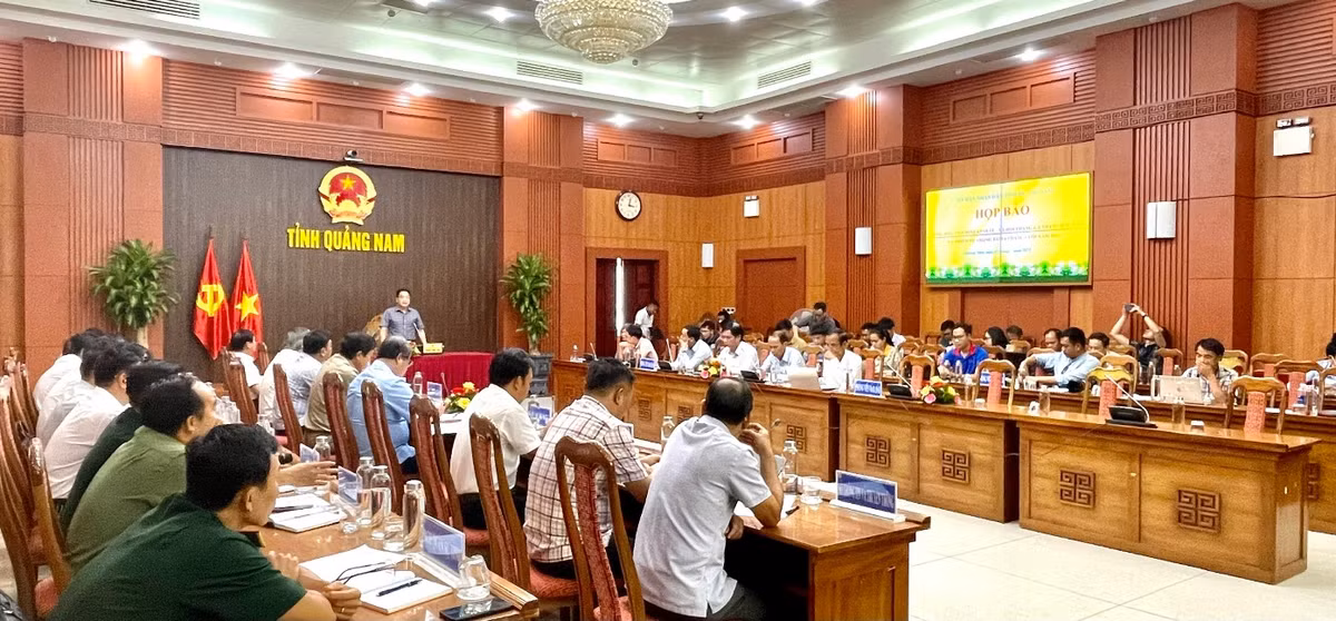 Quang Nam: Khoi to vu an lat ca no du lich khien 17 nguoi chet tren bien Cua Dai