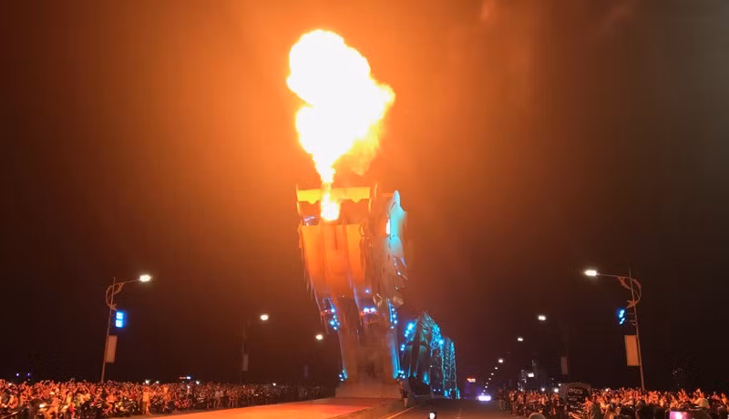 Da Nang: Dieu chinh hoat dong phun lua, phun nuoc cua Cau Rong