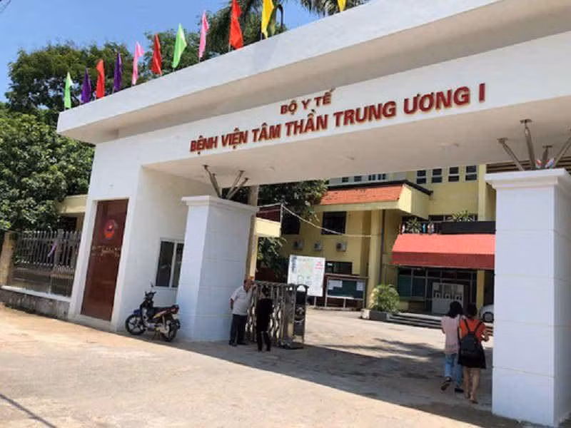 Phong “bay lac” trong Benh vien Tam than: Bo 