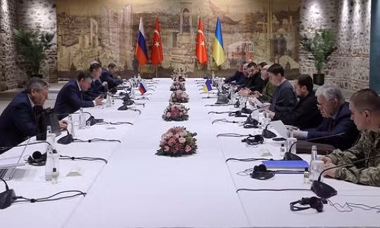 Nga va Ukraine sap dam phan truc tiep?