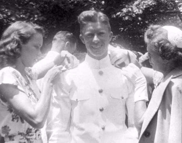 Cựu Tổng thống Mỹ Jimmy Carter tại lễ tốt nghiệp Hải quân của ông vào ngày 5/6/1946.