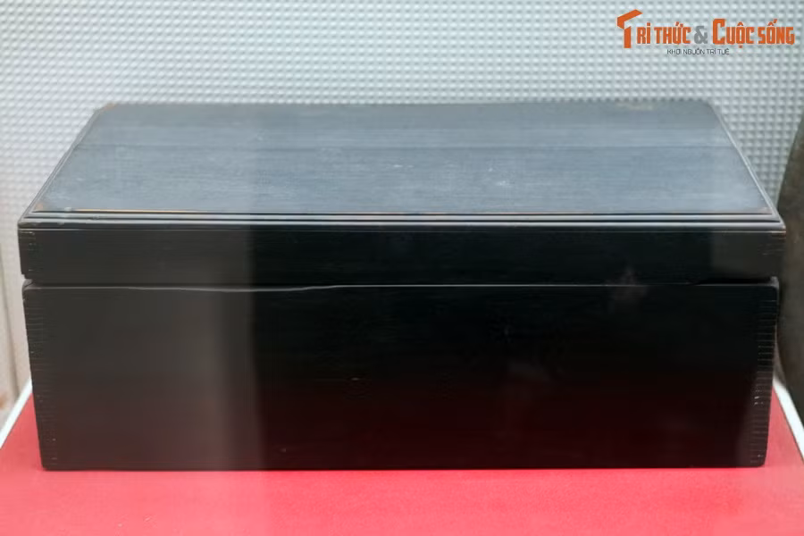 Tráp gỗ, Hội Việt Nam Thanh niên Cách mạng dùng đựng tài liệu ở nhà ông Trần Quang Huyến.