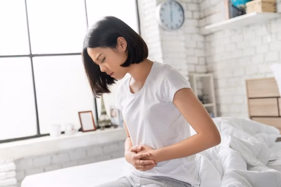 Thứ hai, luôn có cảm giác no. Tuyến tụy là một cơ quan quan trọng của hệ tiêu hóa. Tuyến tụy gặp vấn đề có thể dẫn đến tiêu hóa kém. Một triệu chứng có thể xảy ra luôn cảm thấy đầy bụng, có cảm giác no, không muốn ăn gì.