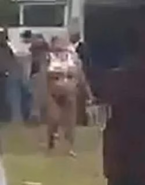 Chuan bi duoc uop xac, “tu thi” bong bat day di khap benh vien