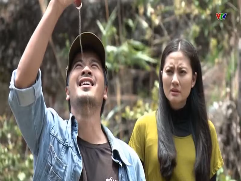 Trong "Trang trại hoa hồng", cặp đôi một thời vào vai đôi tình nhân. Ảnh: Thể thao văn hóa
