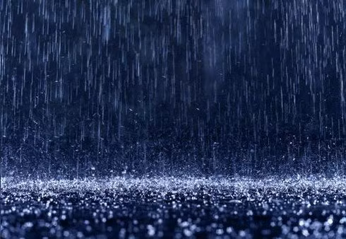 Cuộc sống của con người phụ thuộc vào mưa, chúng ta và Trái đất thực sự cần nước để tồn tại. Mưa là nguồn nước ngọt cho nhiều nền văn hóa nơi sông, hồ hoặc tầng nước ngầm không có. Mưa cung cấp nước cho nông nghiệp, công nghiệp, vệ sinh và năng lượng điện.