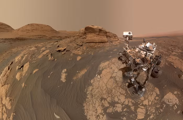 Mục tiêu của Curiosity bao gồm một cuộc điều tra về khí hậu và địa chất sao Hỏa; đánh giá xem liệu các khu vực được lựa chọn bên trong miệng núi lửa Gale liệu có thể cung cấp điều kiện môi trường thuận lợi cho cuộc sống của vi sinh vật hay không, bao gồm cả điều tra về vai trò của nước; và các nghiên cứu về khả năng sinh sống của hành tinh này để chuẩn bị cho sự khám phá của con người.
