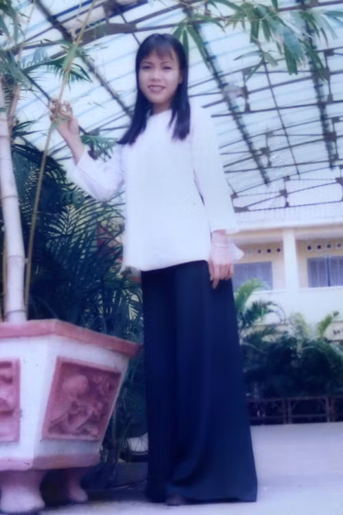 Ngày sinh viên, nhan sắc của Việt Hương khá mộc mạc. Ảnh: VTV.