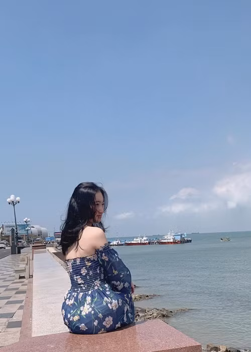 Ngọc Thưởng được nhiều người khen ngợi có ngoại hình trẻ trung, xinh đẹp.