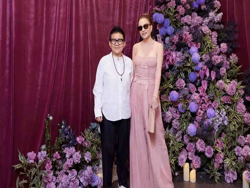 Sau 2 năm kết hôn, Thanh Hà vẫn giữ thói quen pha cà phê cho Phương Uyên. Ảnh: FB Thanh Hà.