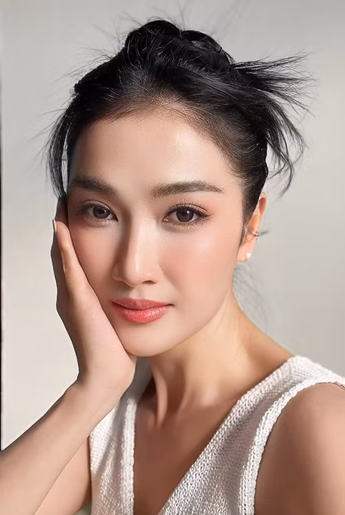 Quỳnh Lam và bạn trai cũ gắn bó 13 năm, tình cảm giữa hai người phai nhạt, thiếu đi sự lãng mạn. Ảnh: FB Quỳnh Lam.