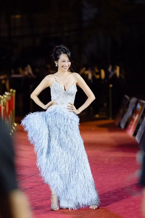 Tham gia một sự kiện, Trúc Diễm khoe vòng một gợi cảm với váy xẻ ngực sâu. Ảnh: FB Trương Tri Trúc Diễm.