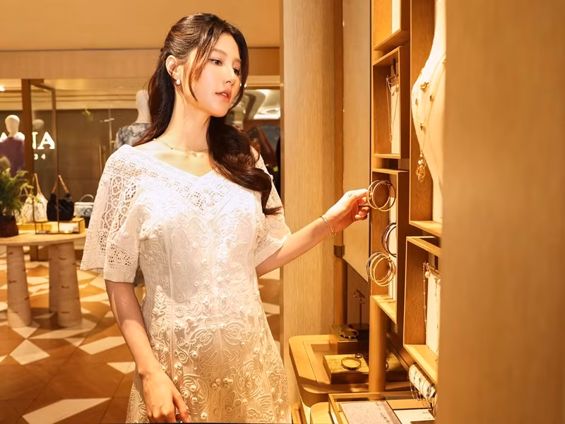 Sự thay đổi của Diễm My so với một năm trước là người đẹp đang mang bầu con đầu lòng. Ảnh: FB Diễm My.