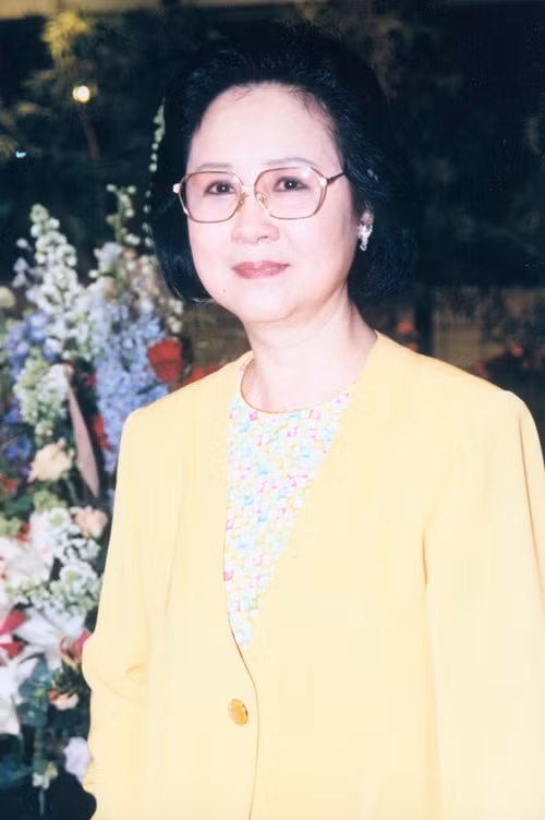 Khi nhà văn Quỳnh Dao ngày càng thành công, chồng của bà lại cờ bạc, rượu chè, bỏ bê vợ con. Ảnh: Báo Giao Thông.