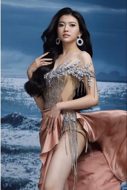 Ảnh dự thi gợi cảm của Kim Thơ. Ảnh: Fanpage Hoa hậu Đồng bằng sông Cửu Long.