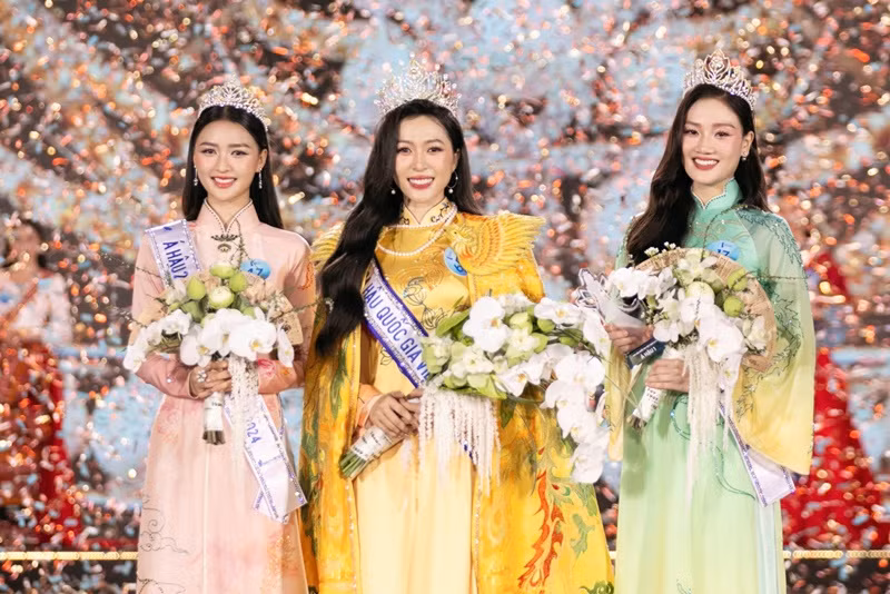 Cẩm Ly giành danh hiệu á hậu 2, Phương Thanh đoạt á hậu 1 còn Kiều Duy đăng quang ngôi vị cao nhất. Ảnh: Fanpage Hoa hậu Quốc gia Việt Nam.