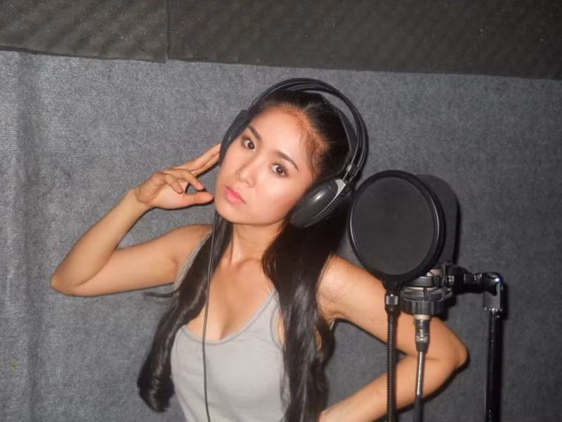 Nữ diễn viên phim Gạo nếp gạo tẻ thường xuyên để tóc dài.