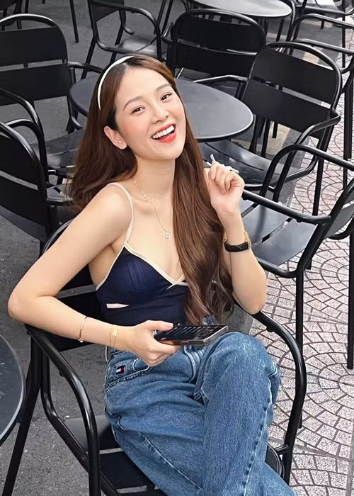 Lê Tam Triều Dâng chia sẻ trên Znews, vì sớm nổi tiếng, cô không có nhiều bạn. Ảnh: FB Tam Triều Dâng.